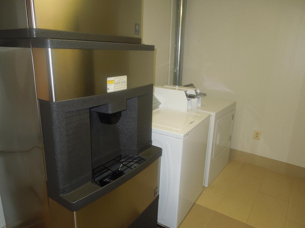 Quality Suites Waldorf Bagian luar foto