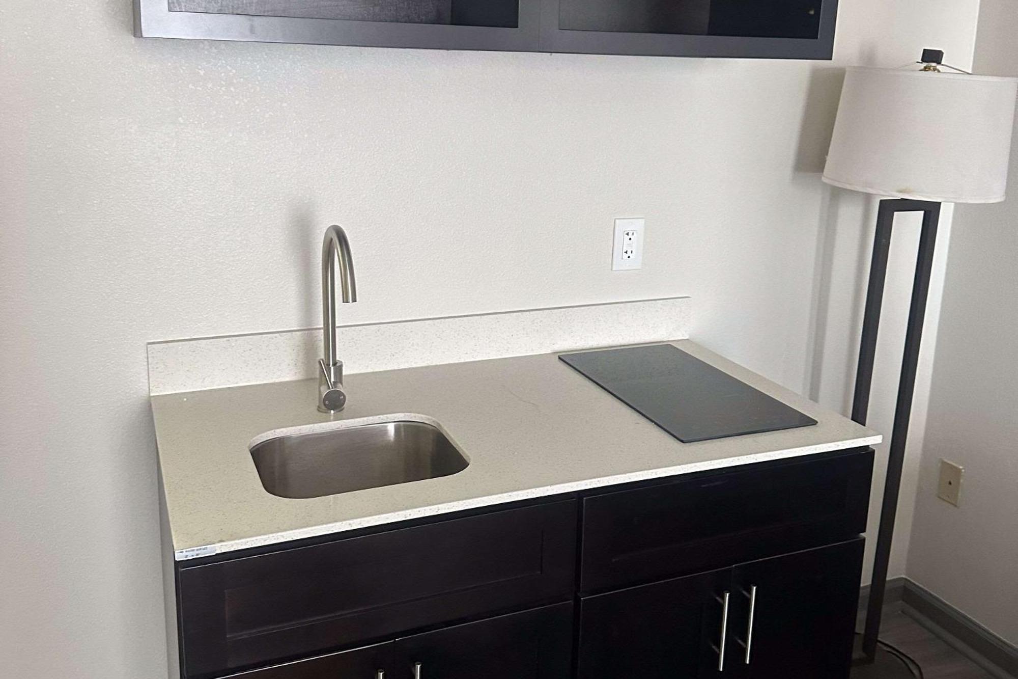 Quality Suites Waldorf Bagian luar foto