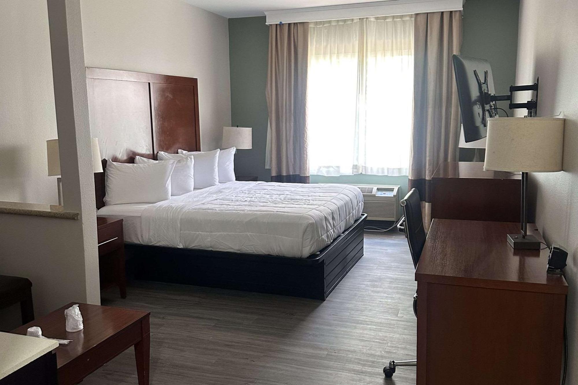 Quality Suites Waldorf Bagian luar foto