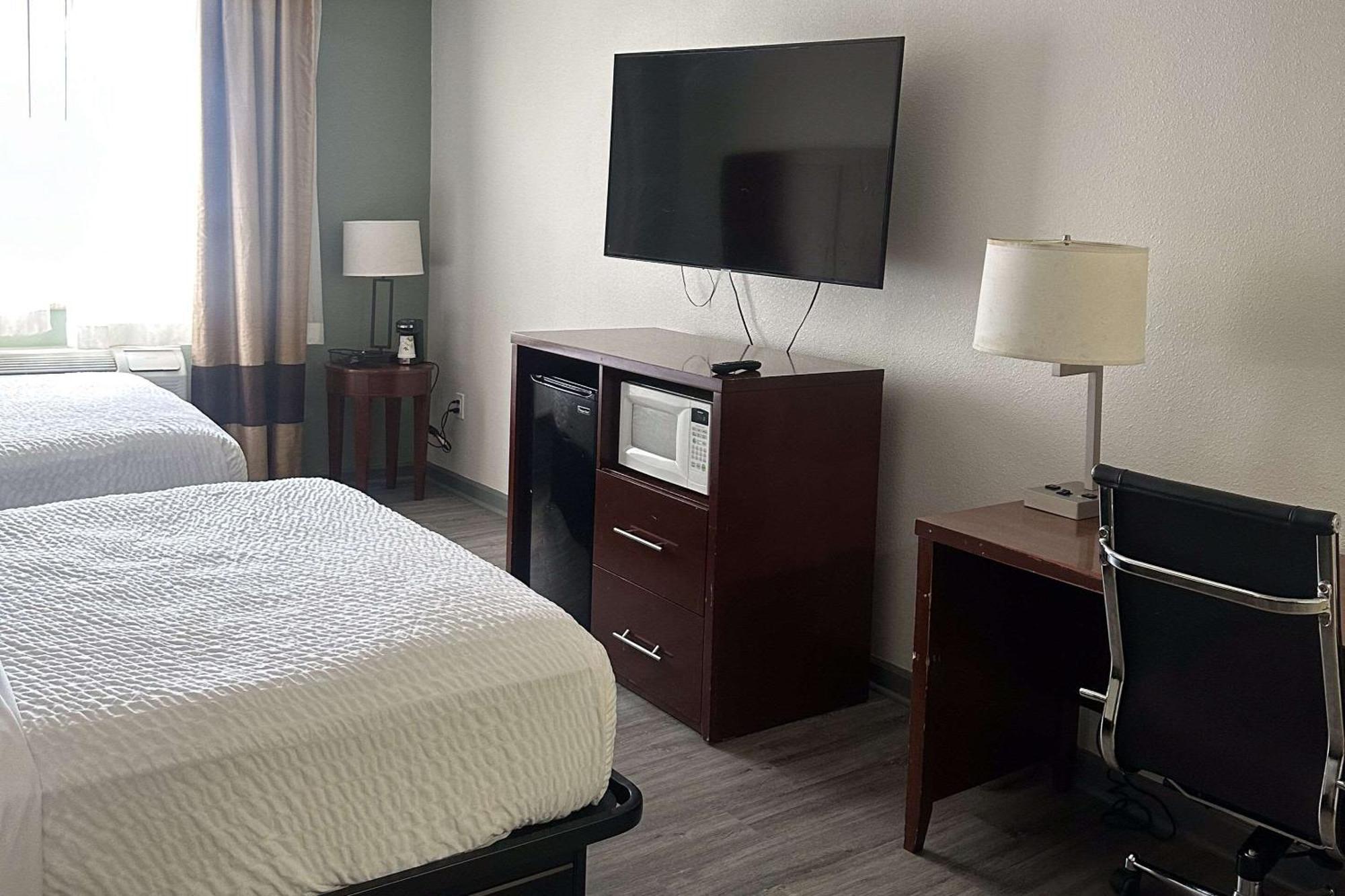 Quality Suites Waldorf Bagian luar foto