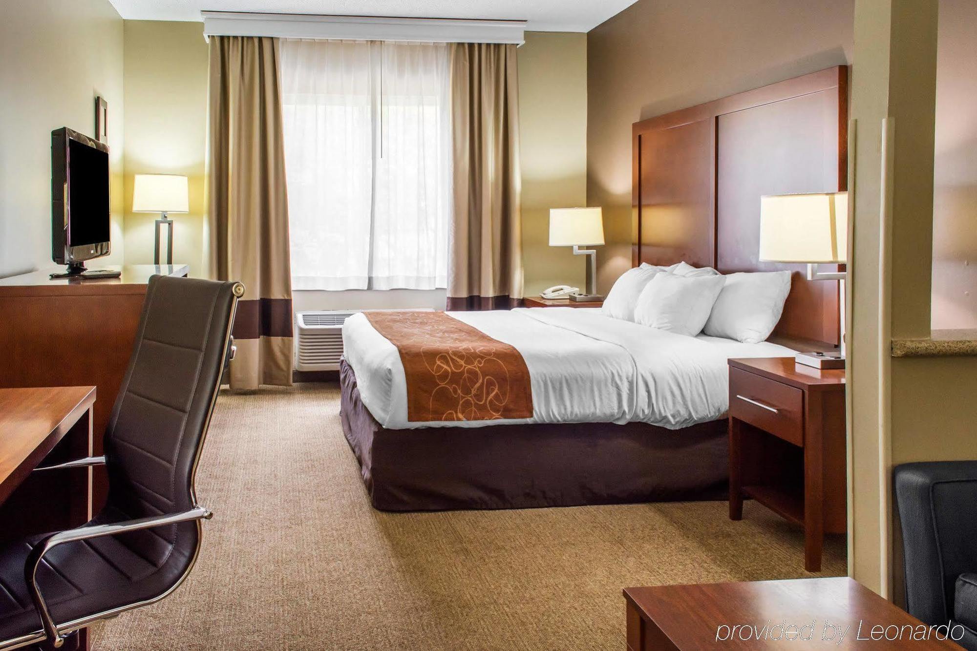 Quality Suites Waldorf Bagian luar foto