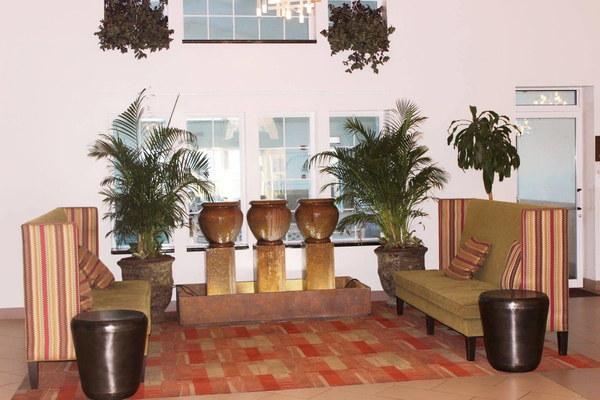 Quality Suites Waldorf Bagian luar foto