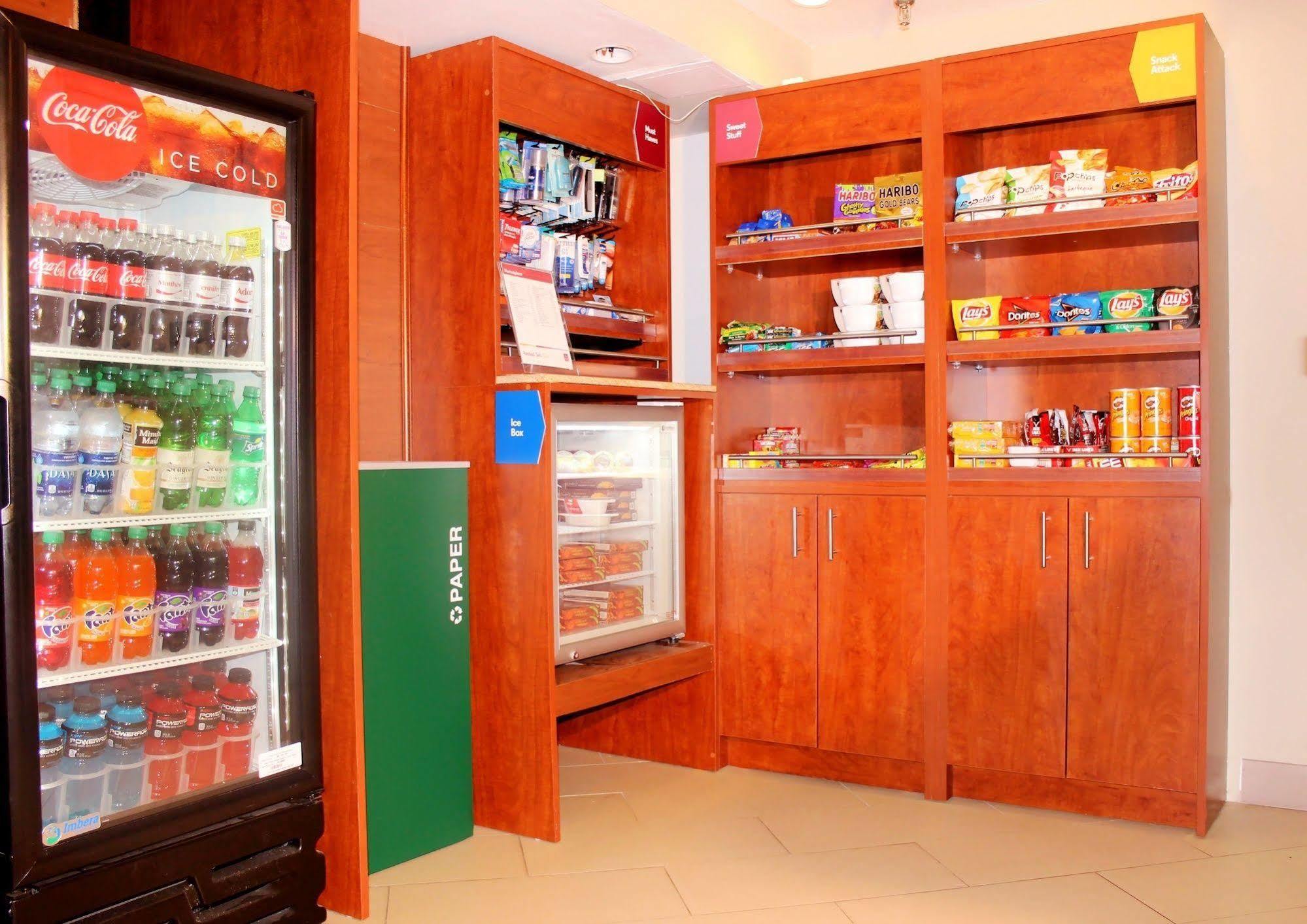 Quality Suites Waldorf Bagian luar foto